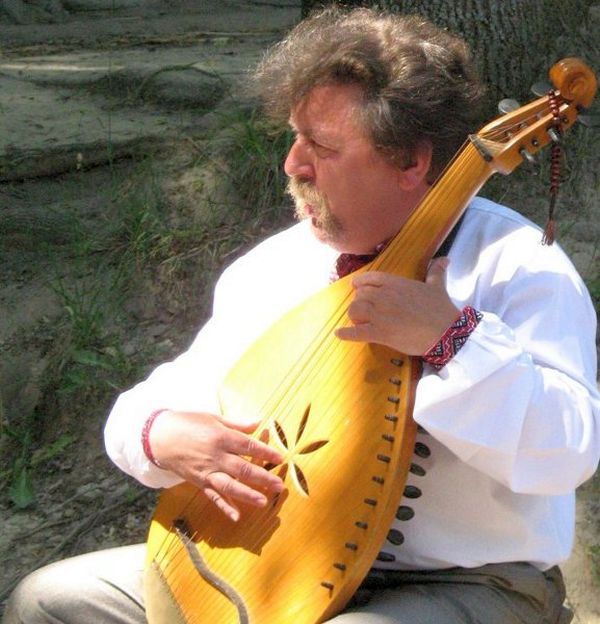 У Шевченківському гаю. Львів, 2005 рік